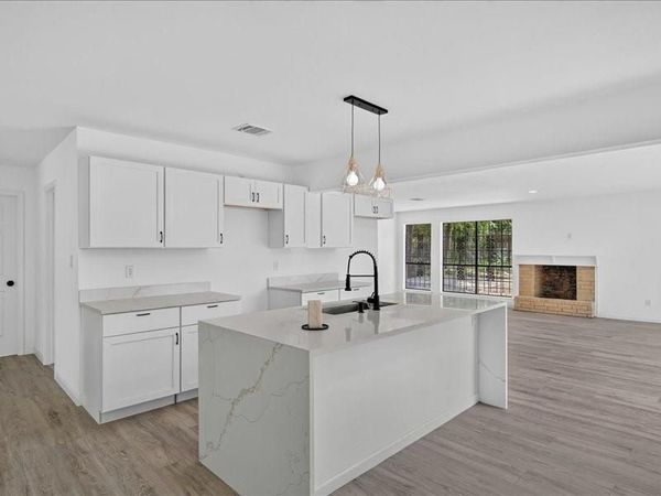 2402 E Overton Road, Dallas, TX 75216