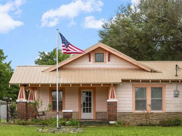 419 W Main Street , Pecan Gap, TX 75469