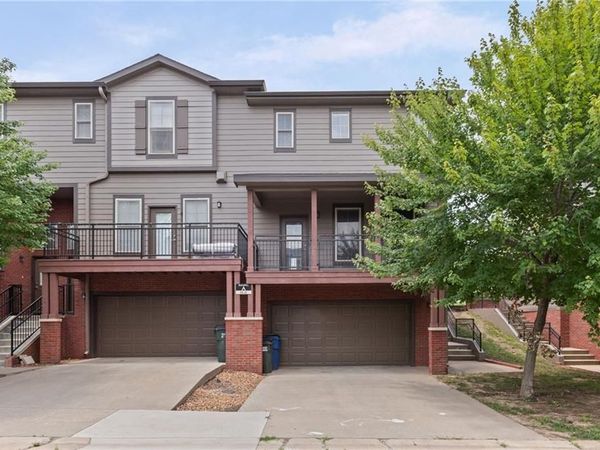 5245 Overland Drive, Unit A21, Lawrence, KS 66049