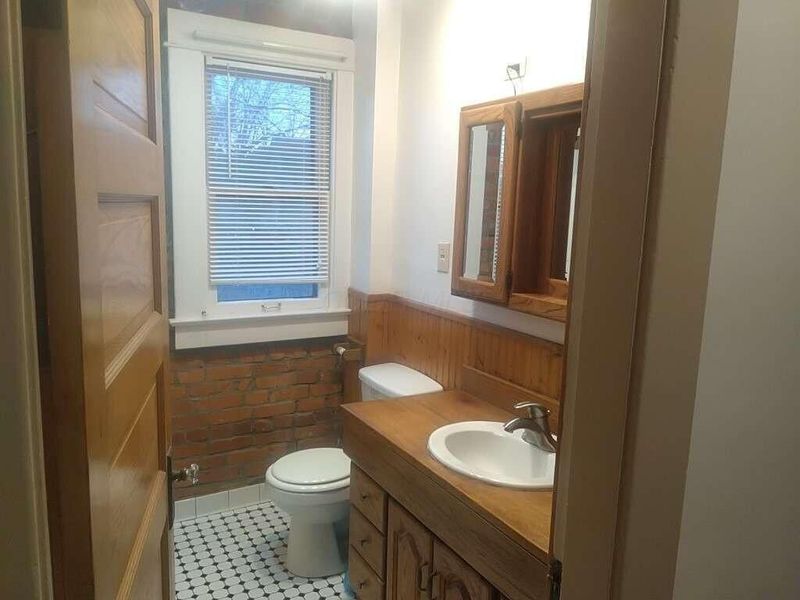 867 Delaware Avenue , Columbus, OH 43215 Photo 4