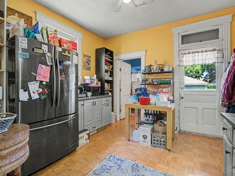 228 Central Avenue, Cincinnati, OH 45215 Photo 6