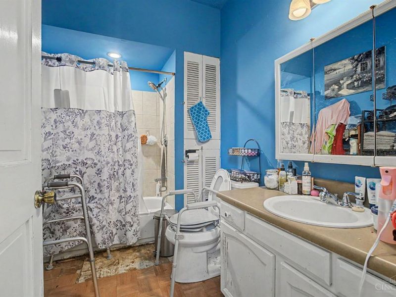 228 Central Avenue, Cincinnati, OH 45215 Photo 8