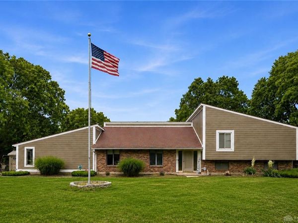 9511 Glenwyck Court, Washington TWP, OH 45458