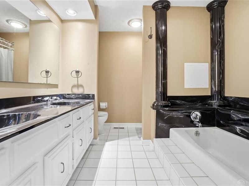 9511 Glenwyck Court, Washington Township, OH 45458 Photo 20