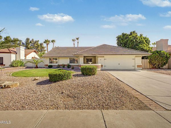 6725 W UTOPIA Road, Glendale, AZ 85308