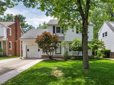 1412 Henning Drive , Lyndhurst, OH 44124