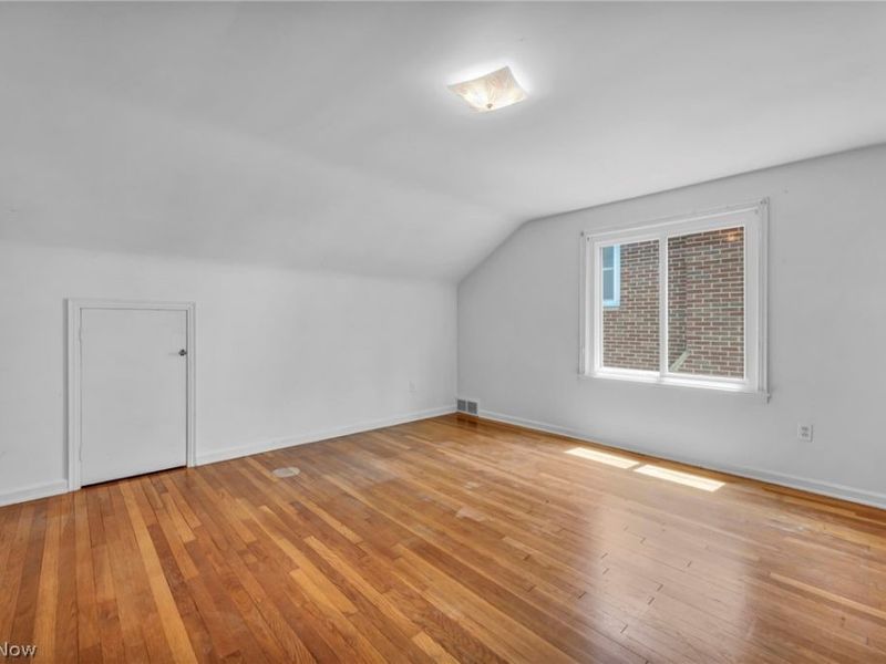 1412 Henning Drive , Lyndhurst, OH 44124 Photo 17