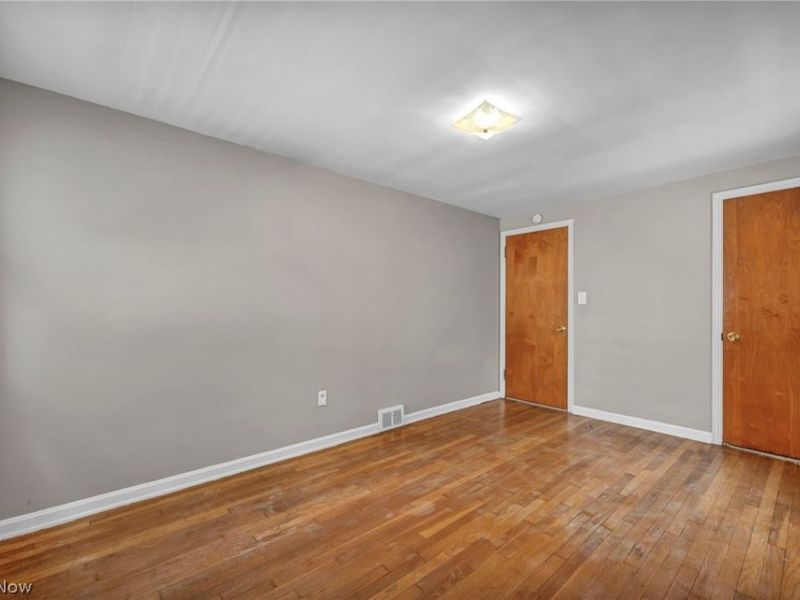 1412 Henning Drive , Lyndhurst, OH 44124 Photo 19