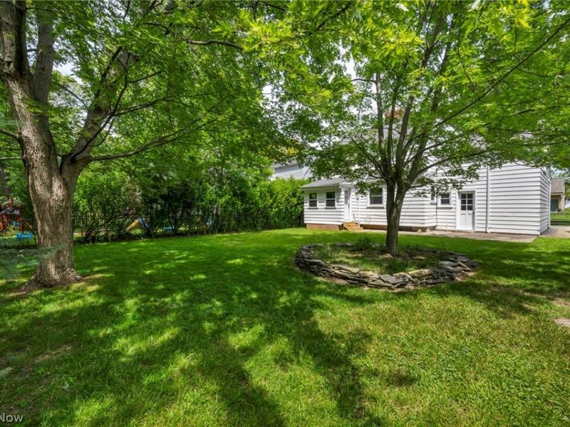 1412 Henning Drive , Lyndhurst, OH 44124 Photo 29