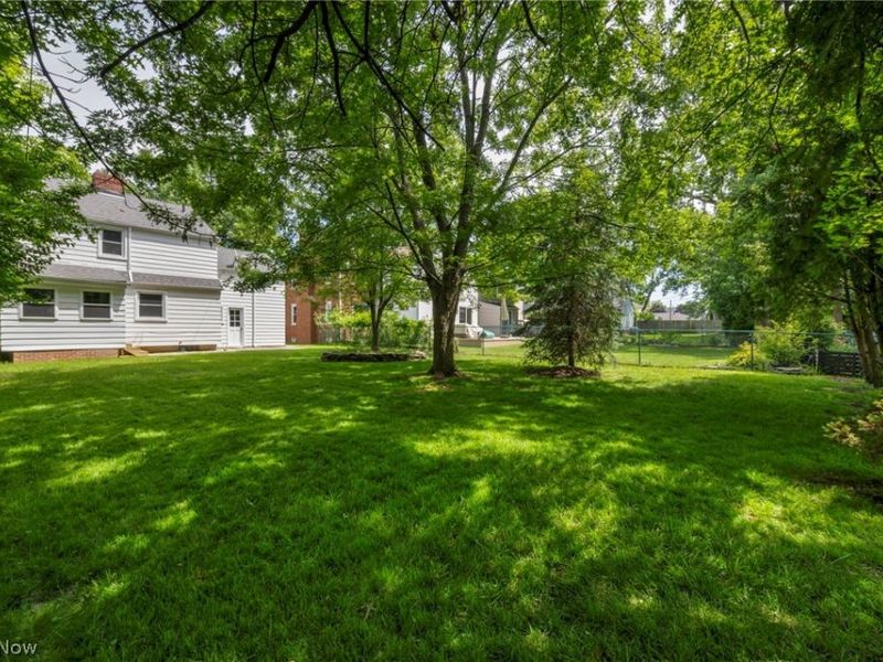 1412 Henning Drive , Lyndhurst, OH 44124 Photo 30