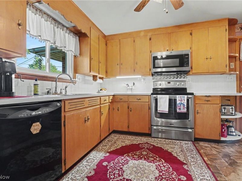 1540 Lilly Lane , Alliance, OH 44601 Photo 14