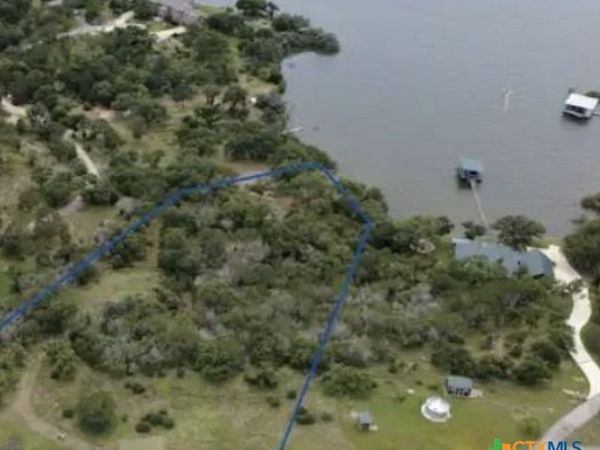4215 Sunset Cliff Road , Burnet, TX 78611