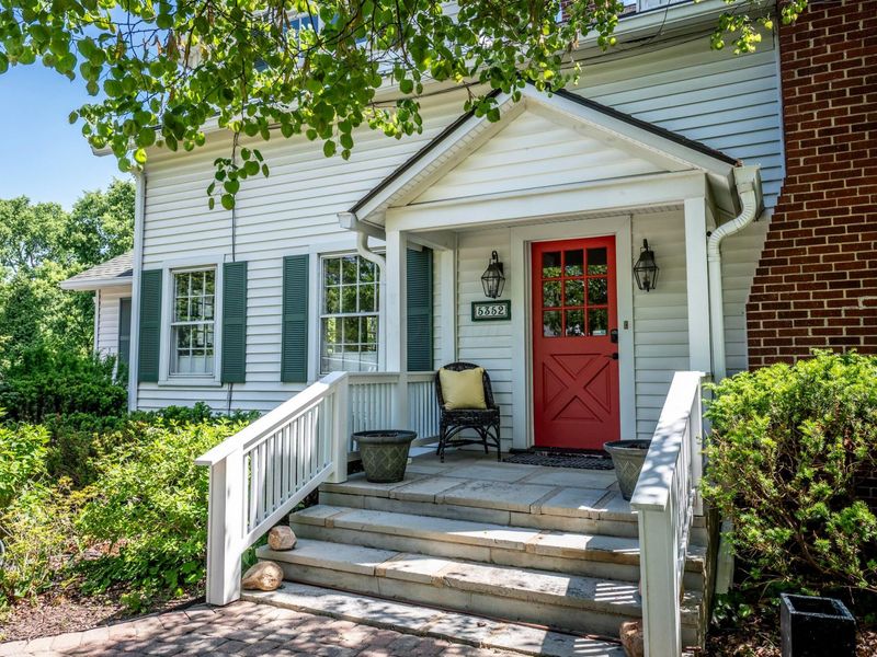 5352 Olentangy River Road, Columbus, OH 43235 Photo 2