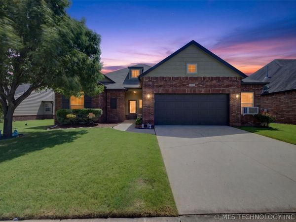 4807 S 187th East Avenue , Tulsa, OK 74134