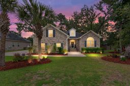 5528 Crescent View Drive photo 4