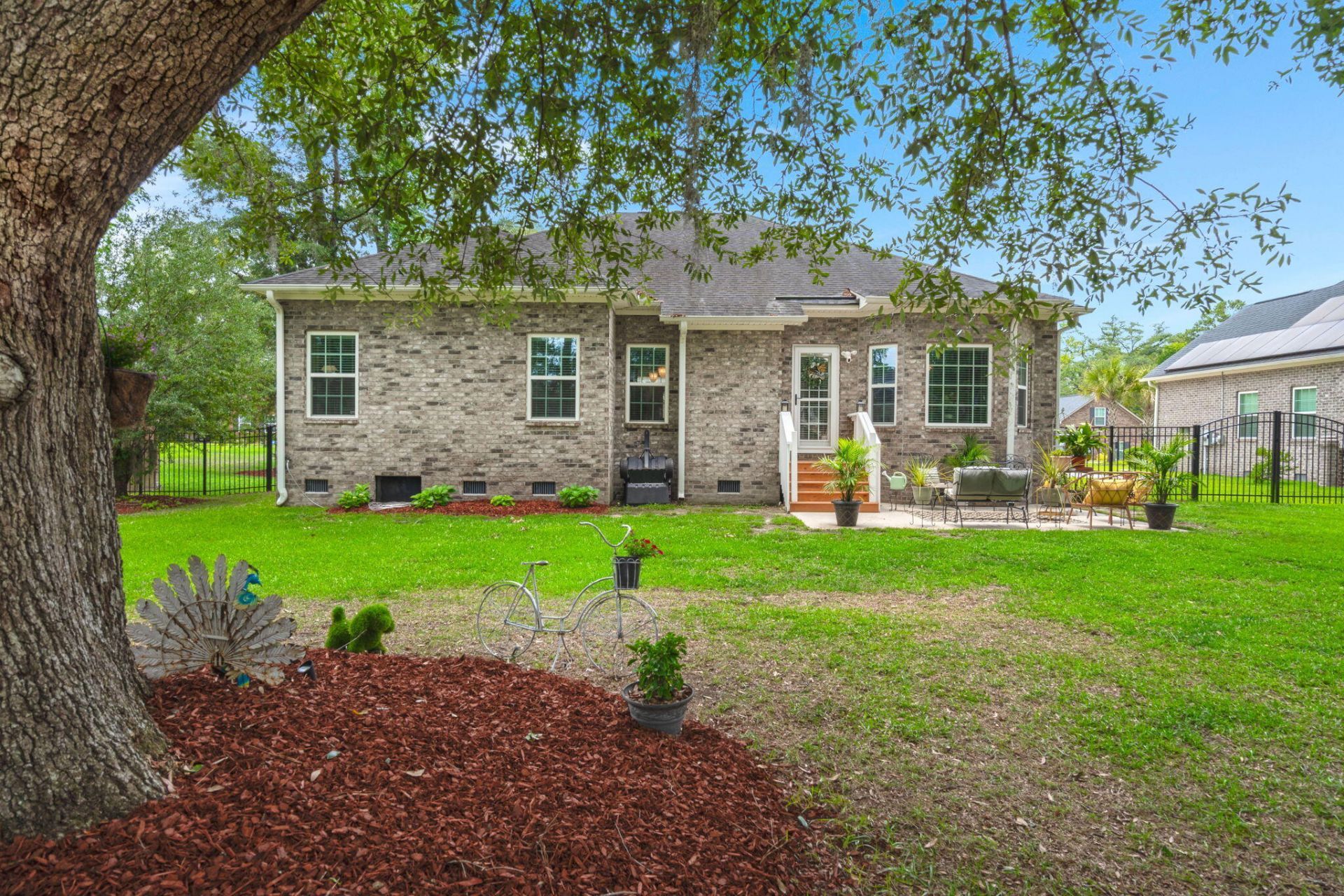 5528 Crescent View Drive Photo 33
