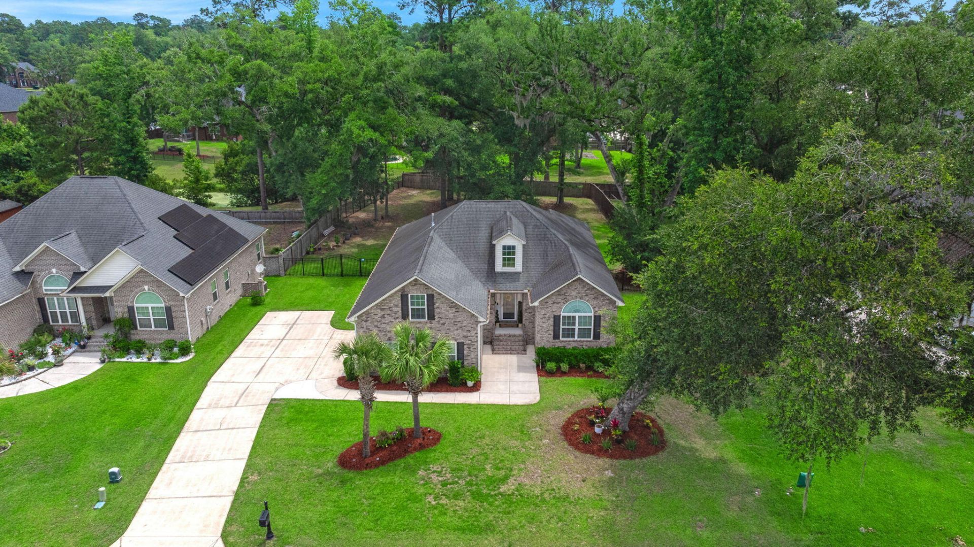 5528 Crescent View Drive Photo 4