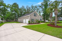 5528 Crescent View Drive photo 4