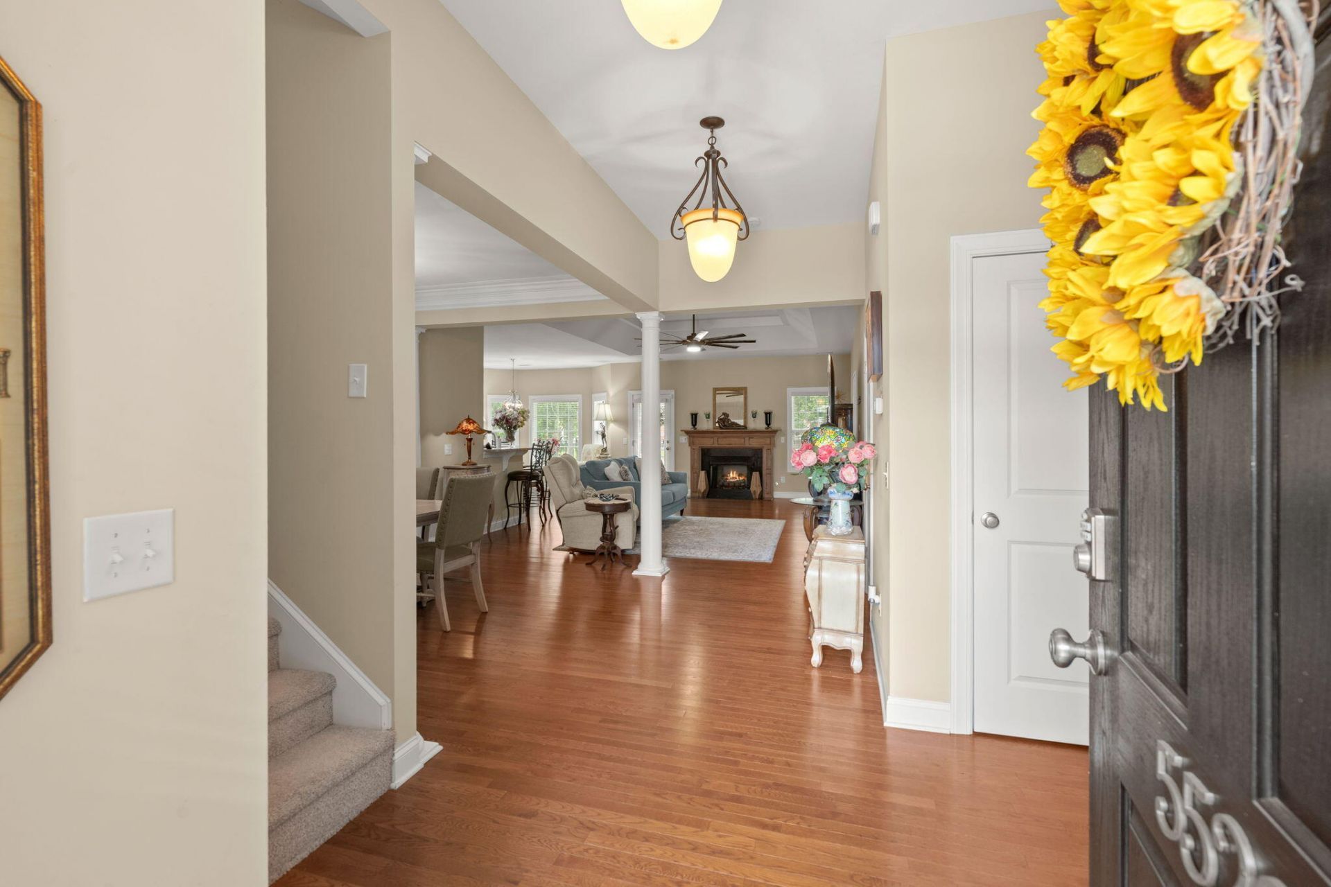 5528 Crescent View Drive Photo 8
