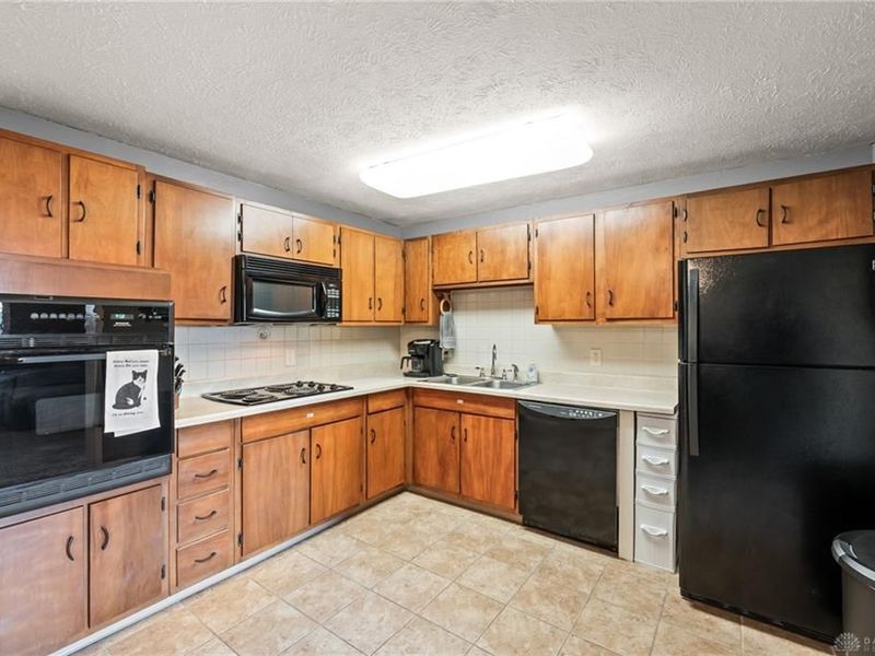 717 Kirkwood Drive, Vandalia, OH 45377 Photo 9