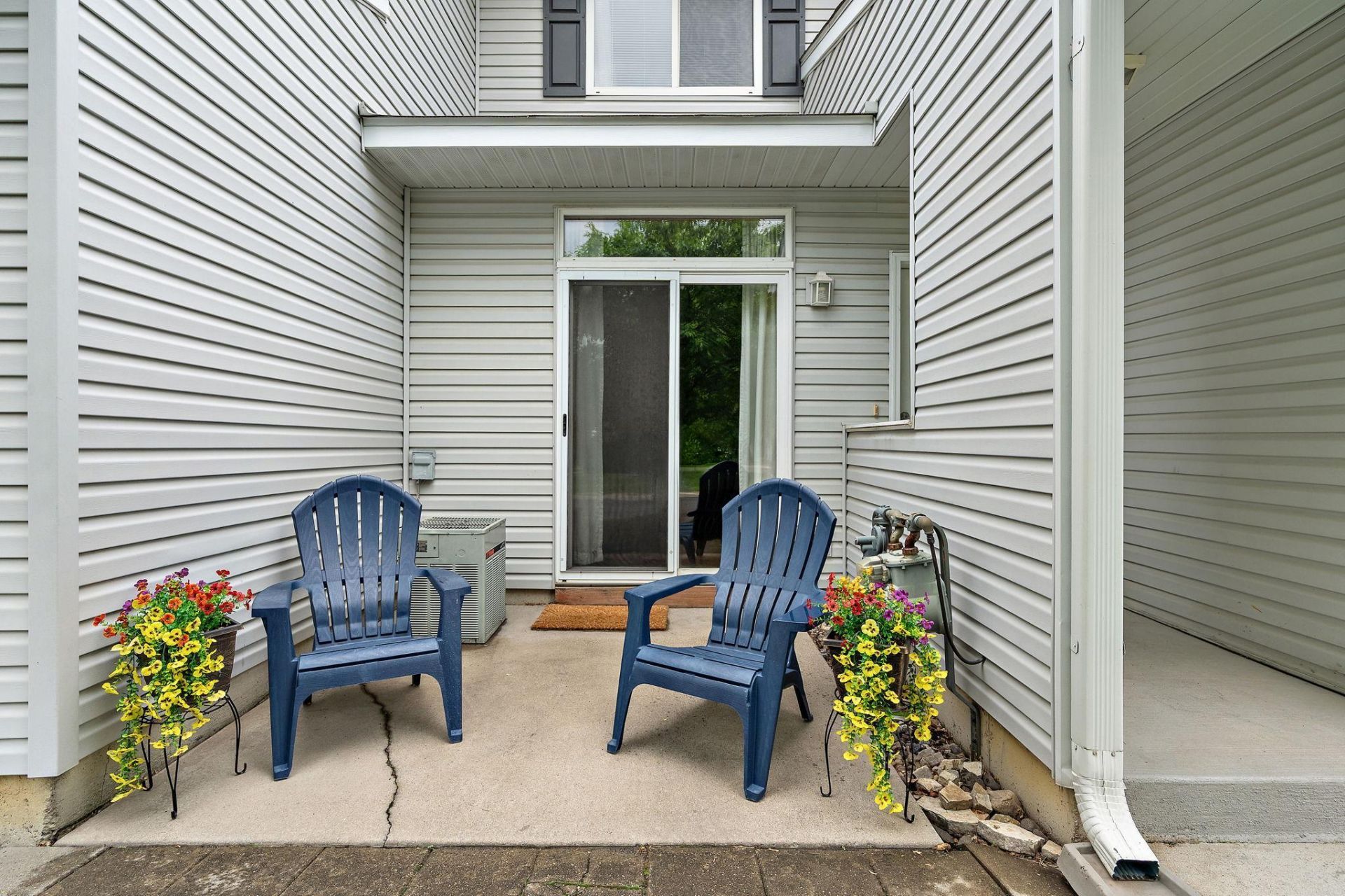 2008 Parkway Avenue, Shakopee, MN 55379 Main Photo