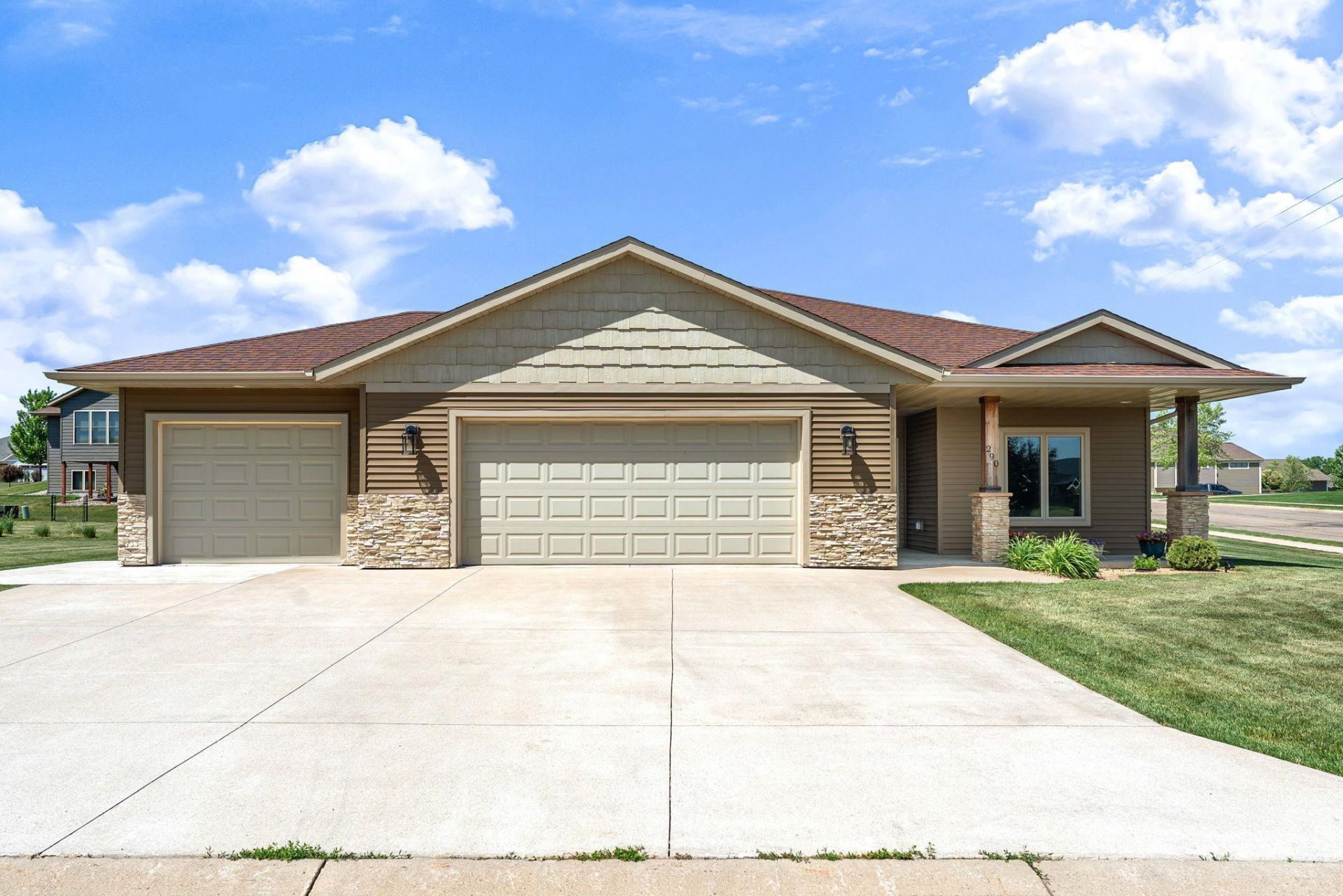 290 Acorn Place Ne, Owatonna, MN 55060 Main Photo