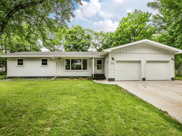 940 Hamlet Drive N, Avon, MN 56310