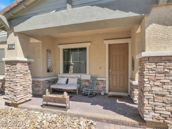 727 Chopin Hills Street, Henderson, NV 89011