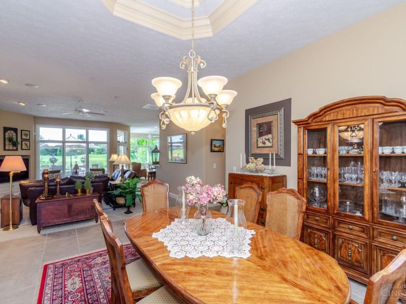 890 Vintage Lake Court, Centerville, OH 45458 Photo 10