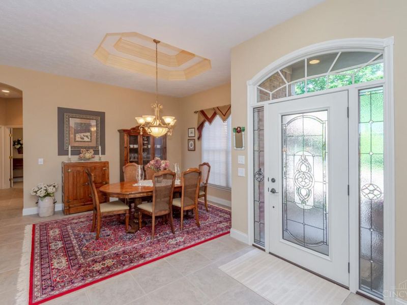 890 Vintage Lake Court, Centerville, OH 45458 Photo 7