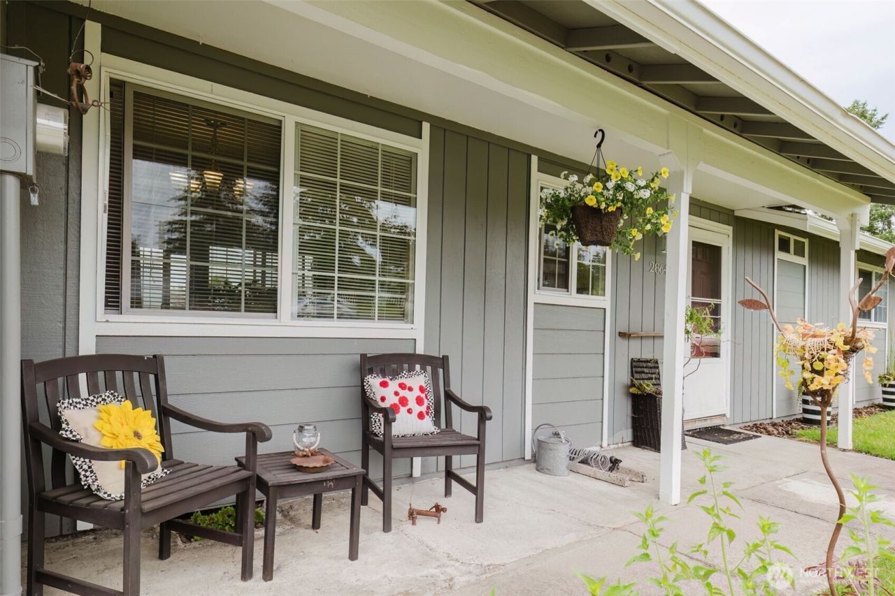 2864 SE Flaiz Court, Port Orchard, WA 98366