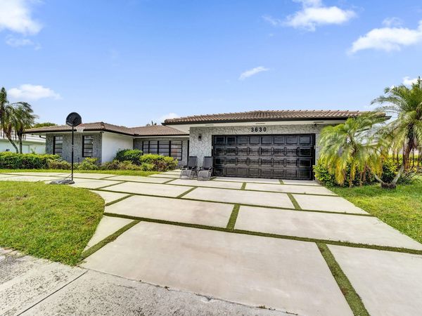 3630 N 55th Avenue, Hollywood, FL 33021