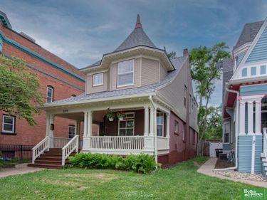 3015 Pacific Street, Omaha, NE 68105