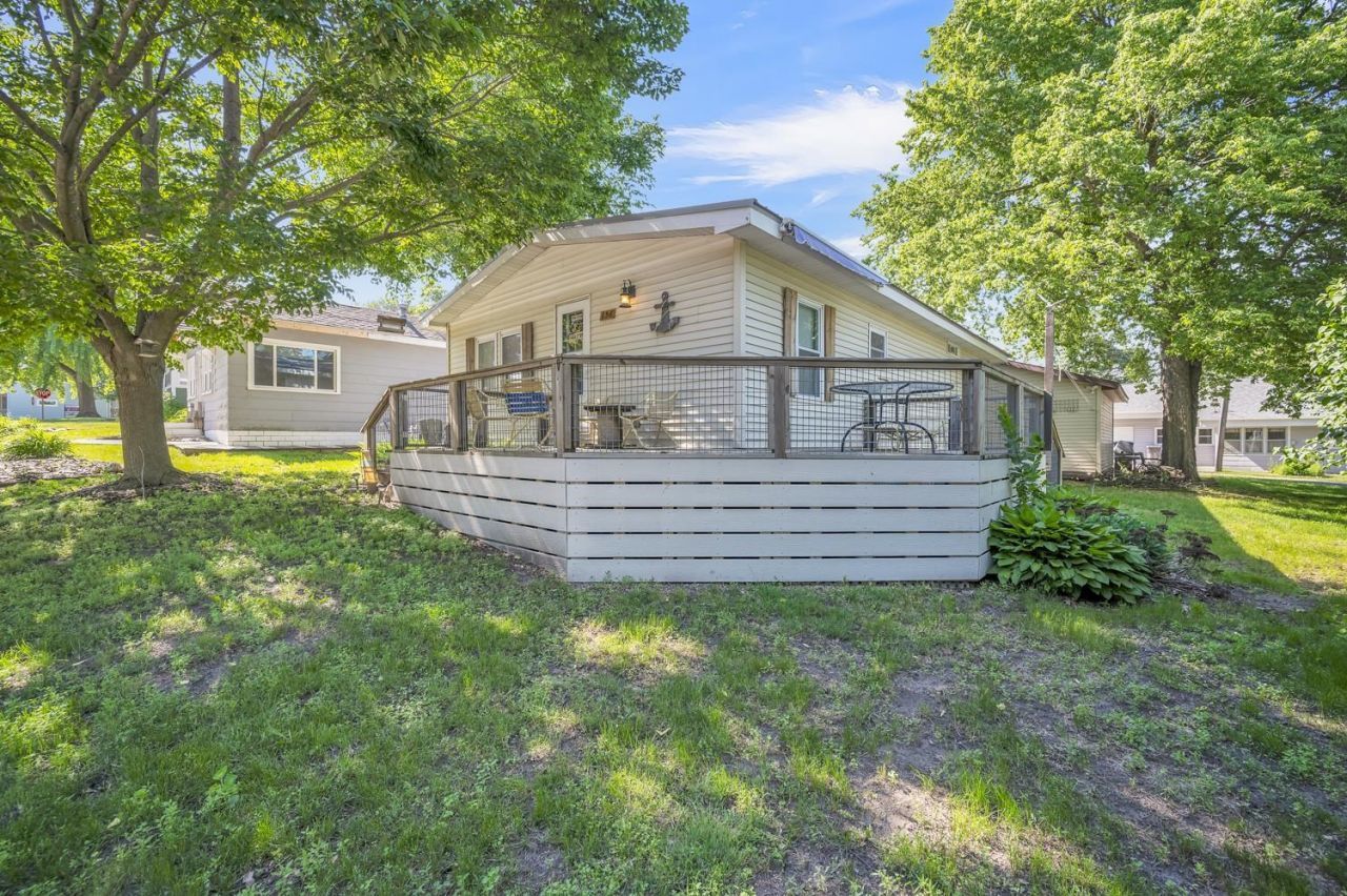 156 Linden Drive , Arnolds Park, IA 51360 Main Photo