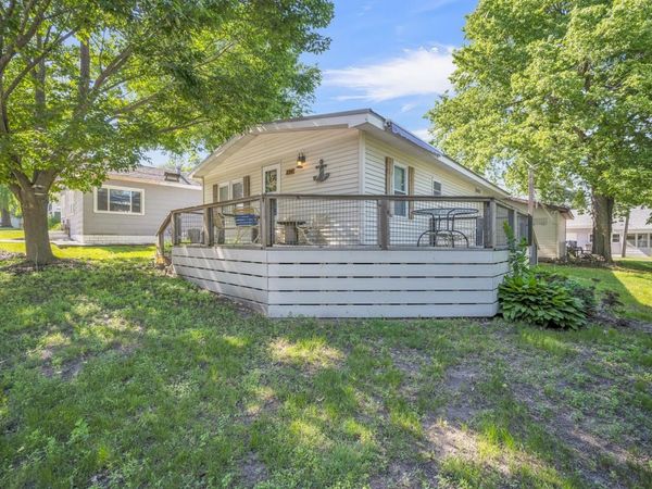 156 Linden Drive , Arnolds Park, IA 51360