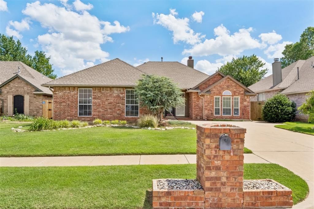 1066 Hilltop Mansion, Yukon, OK 73099 Main Photo