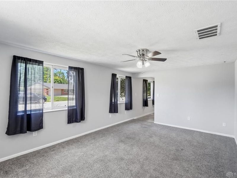 324 Oldham Way, Englewood, OH 45322 Photo 7