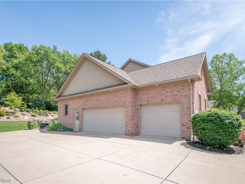 6612 Greyhawk Street NW, Canton, OH 44708 Photo 48