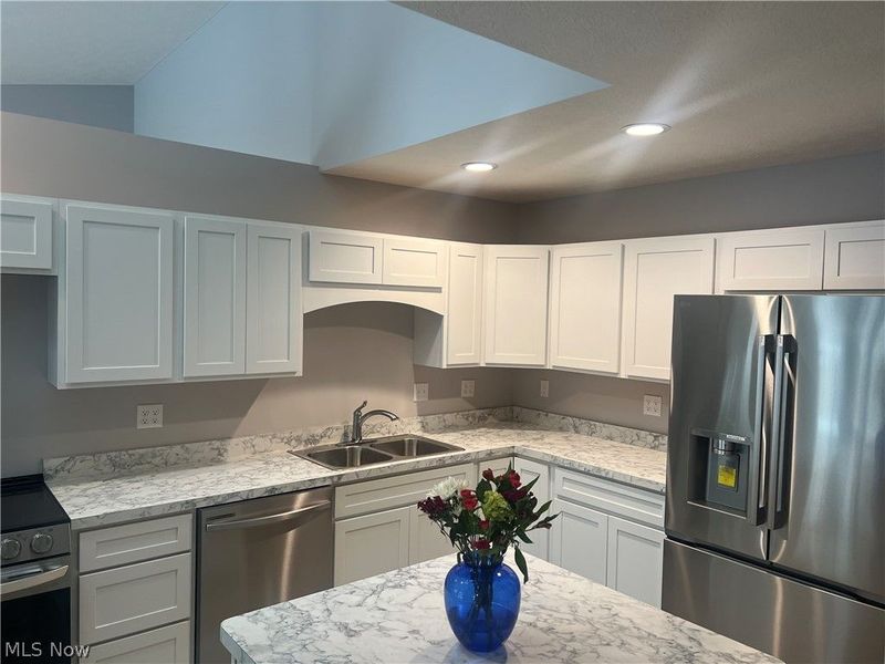 203 Knollton Drive , Millersburg, OH 44654 Photo 4