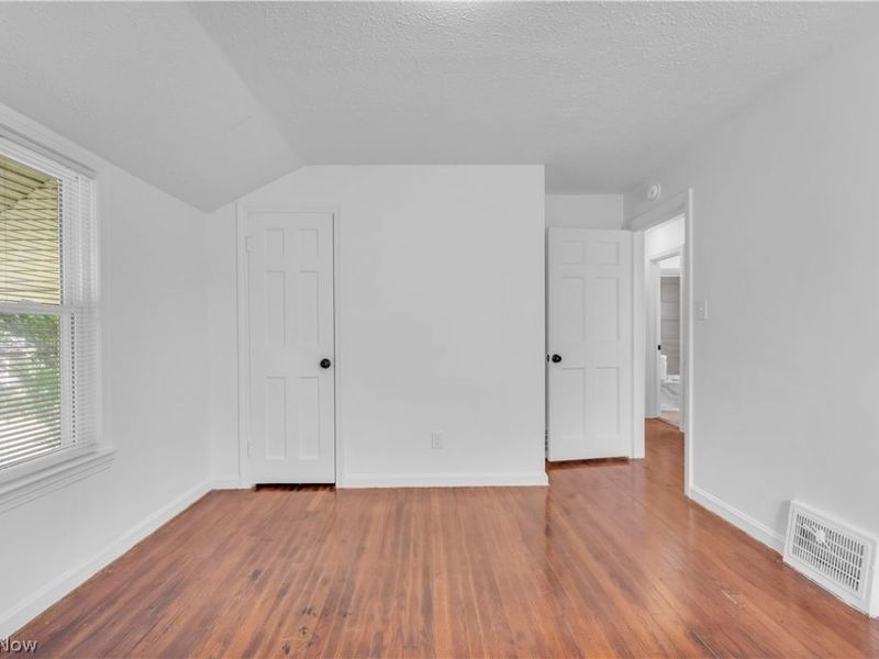 15803 Delrey Avenue , Cleveland, OH 44128 Photo 16