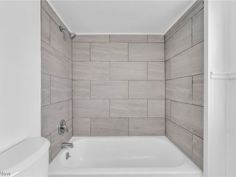 15803 Delrey Avenue , Cleveland, OH 44128 Photo 20