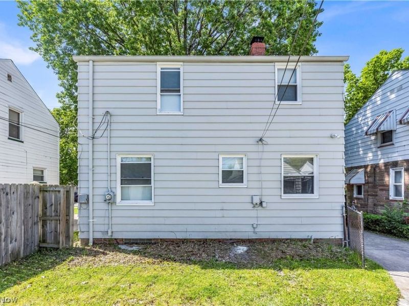15803 Delrey Avenue , Cleveland, OH 44128 Photo 24