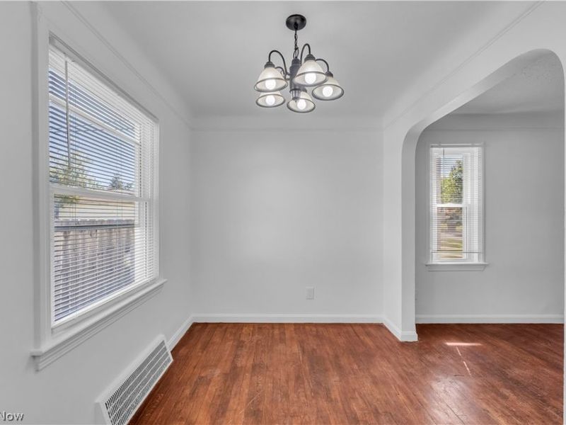 15803 Delrey Avenue , Cleveland, OH 44128 Photo 8