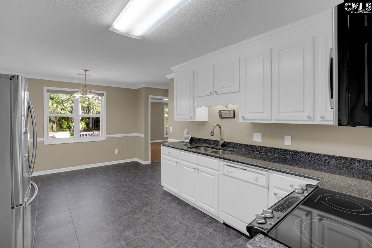 132 Sherwood Drive  Photo 11