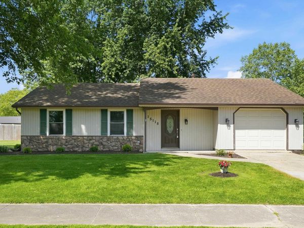 15115 Hedgebrook Drive, Huntertown, IN 46748
