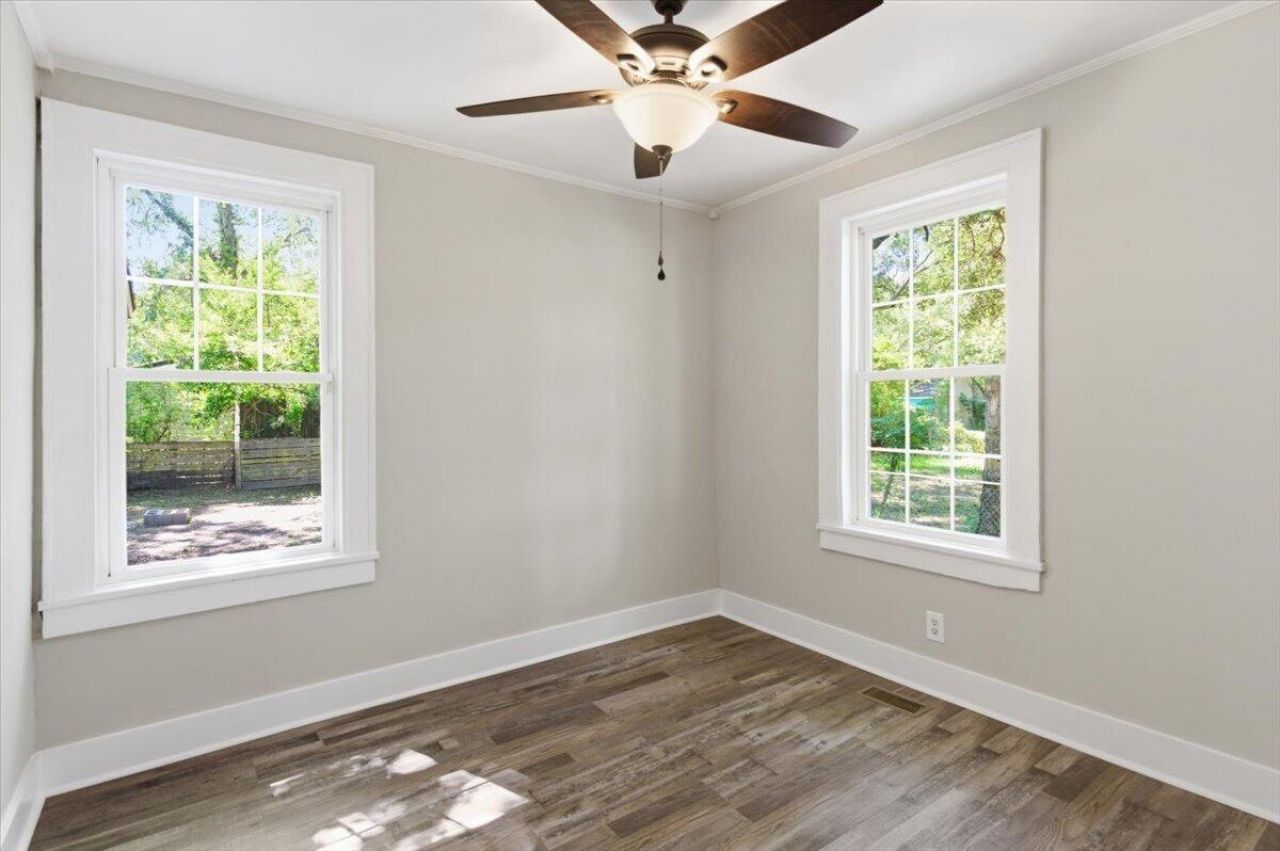 2659 Lawrence Street Photo 10