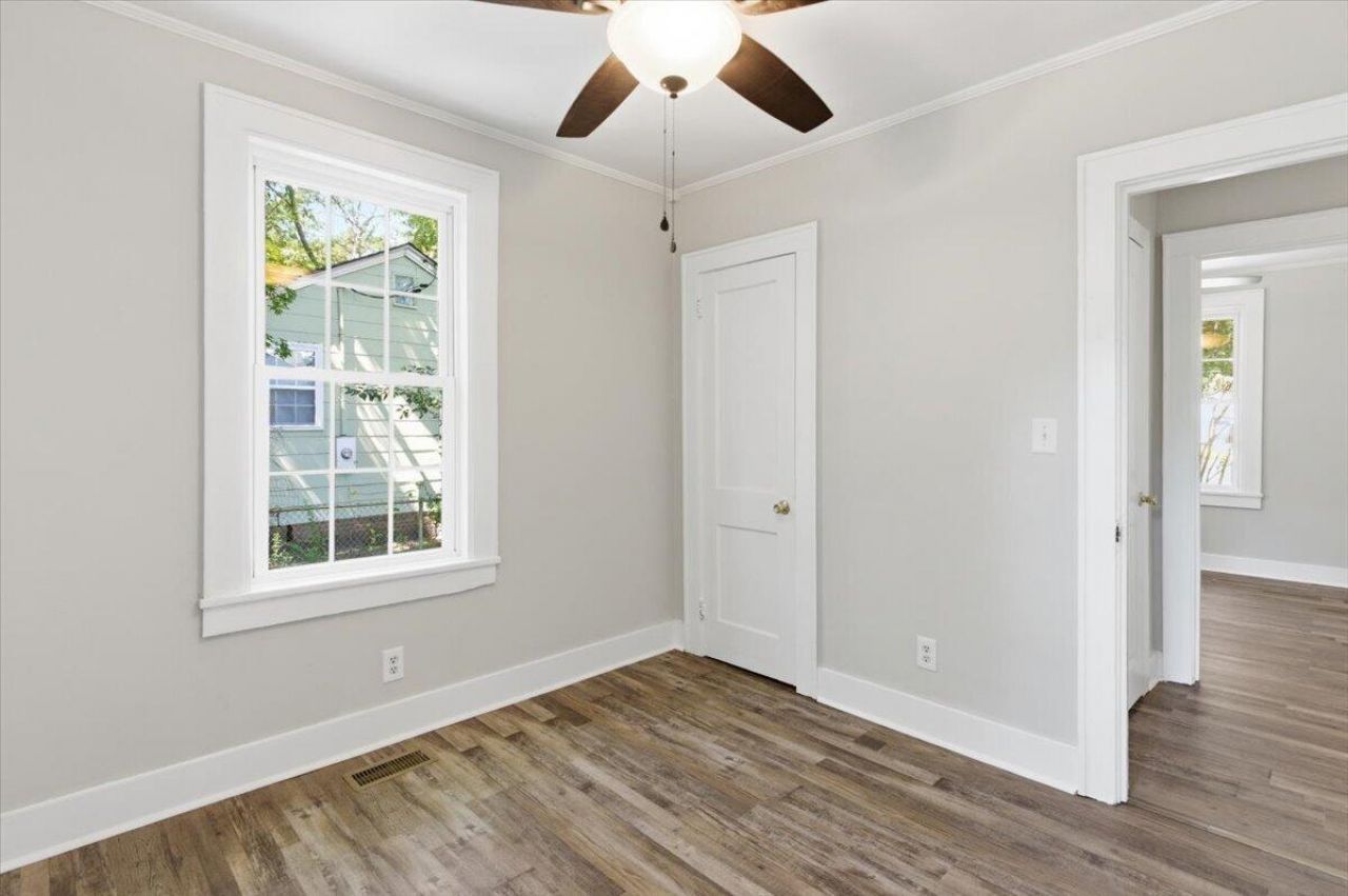 2659 Lawrence Street Photo 17