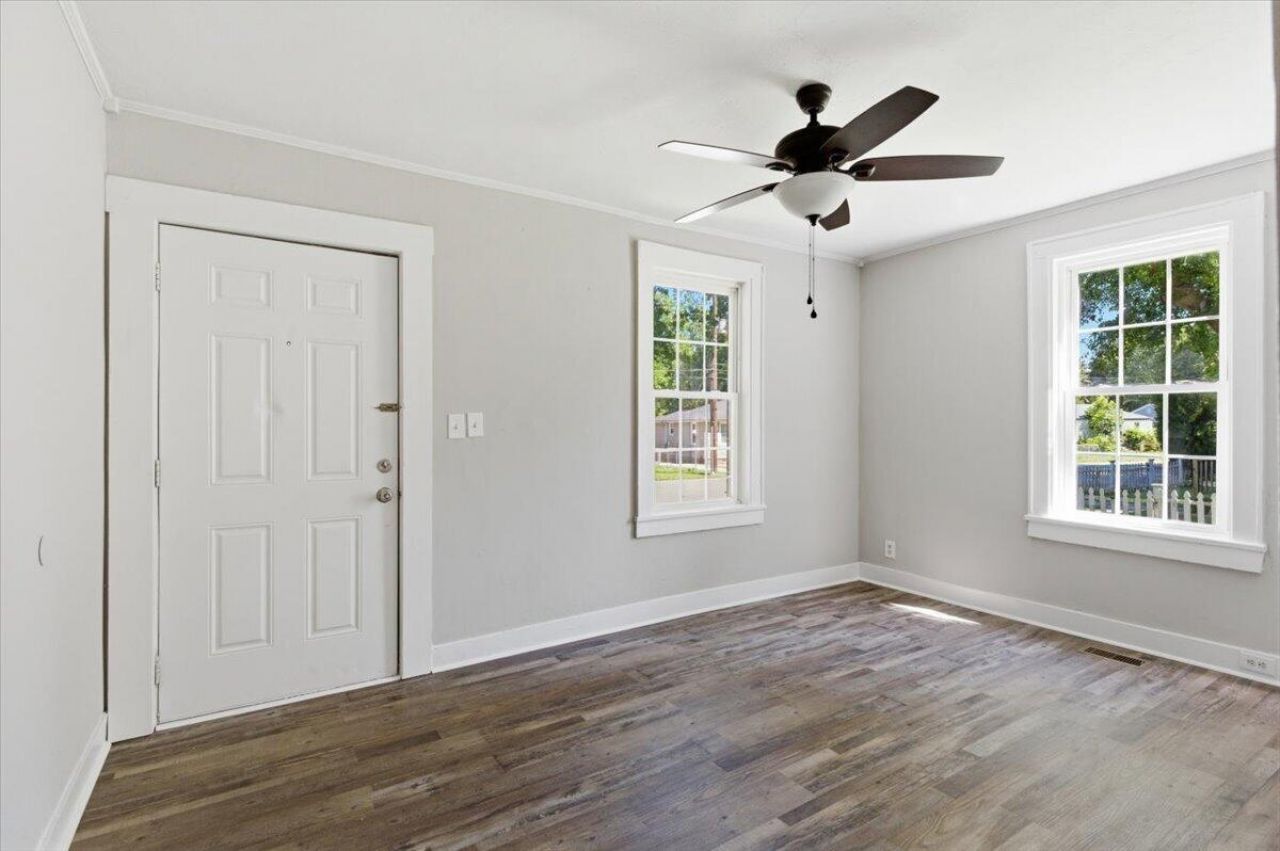 2659 Lawrence Street Photo 19