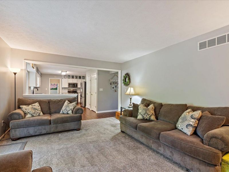 6702 Eldorado Dr, Liberty Township, OH 45044 Photo 7
