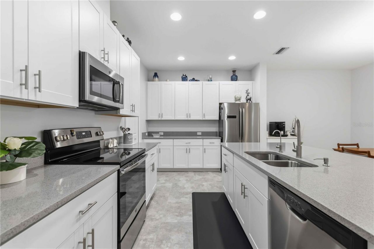 8512 Cache Drive , Sarasota, FL 34240 Photo